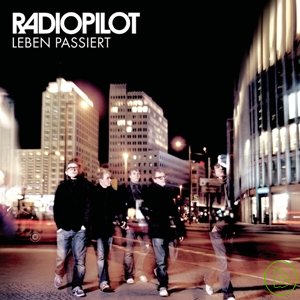 電台嚮導 / 生活剪影 Radiopilot / Leben Passiert